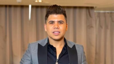 عمر كمال بمظهر غريب بعد أن زرع لحية وإليكم السبب وراء هذه الخطوة