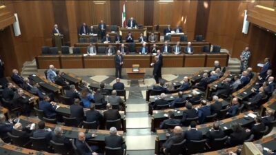 محاولة خامسة فاشلة… وسجال حول دستورية عقد الجلسات