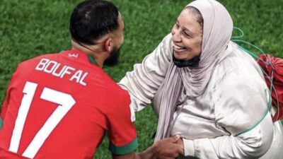 تميمة حظ أسود الأطلس.. حقيقة وفاة والدة سفيان بوفال