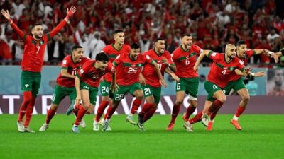 رئيس “كاف” يشيد بالإنجاز التاريخي للمنتخب المغربي