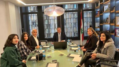 شقير خلال استقباله فريق عمل موقع Leb Economy: لتضافر جهود الجميع لحماية لبنان والحفاظ على هويته