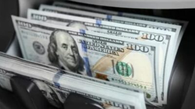 دولار السّوق السوداء مستمرّ في التّحليق