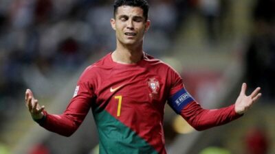 أمر واحد”.. ما الذي يؤخر رونالدو عن الالتحاق بنادي النصر السعودي؟!