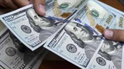 ارتفاع جنوني… دولار السوق السوداء يتخطى الـ55 ألف ليرة!