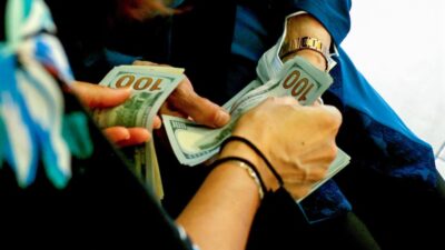 الدولار يتخطّى الـ50 ألفاً… وأسعار المحروقات تواكب ارتفاعه