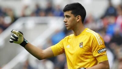 حارس فياريال يتأهب للانتقال إلى أياكس