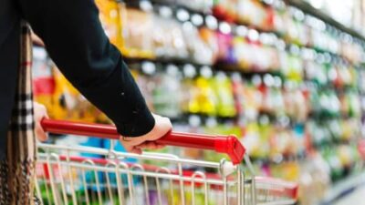 ما إيجابيات تسعير السلع الغذائية بالدولار؟