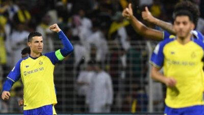 بعد “أسرع هاتريك”.. رونالدو يحصد أولى جوائزه في السعودية