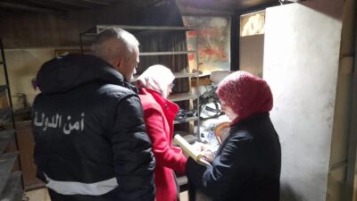 جولة لفرق الاقتصاد جنوباً سطرت 3 محاضر ضبط بحق افران خالفت الوزن الرسمي لربطة الخبز