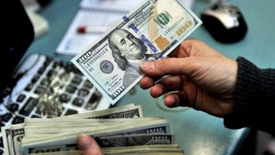 الدولار” مستمر بكسر الأرقام… وعوامل عدة أدت لانخفاضه!