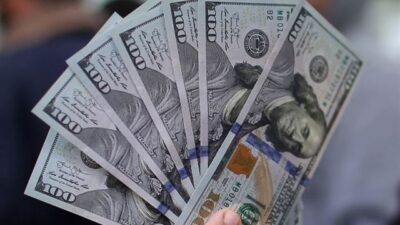 خبير إقتصادي: من المتوقع إرتفاع سعرُ دولار السوق السوداء من جديد