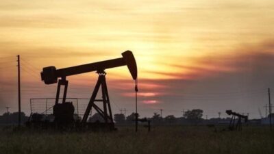 اسواق النفط تستعيد مكاسبها وسط تغطية مراكز مكشوفة