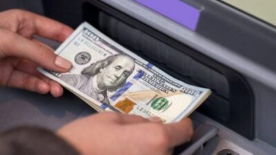 سعرُ دولار السوق السوداء صباح اليوم