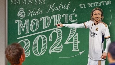 ريال مدريد يجدد عقد مودريتش حتى 2024