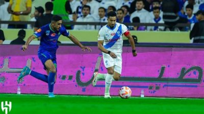 الهلال يفوز على الفتح ويعزز صدارته