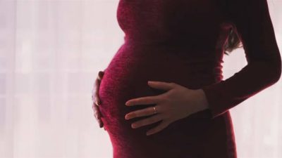 امرأة برحم مزدوج حامل بتوأم ينموّ كل منهما في رحم