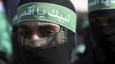 القسام ترد على نتنياهو.. وتعلن ملابسات وفاة أسير بعد علاجه