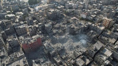 قبل ساعات من الهدنة.. الاحتلال يقصف غزة ويُهدّد باقتحام المستشفى الإندونيسي