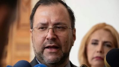 وزير خارجية فنزويلا: تطهير عرقي للشعب الفلسطيني ونجل نتنياهو في ميامي