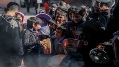 غزة:عشرات الشهداء بقصف إسرائيلي..استهدف فلسطينيين ينتظرون المساعدات
