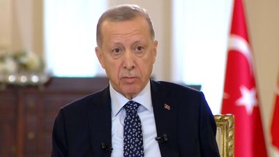 أردوغان يكشف عن إنتاج طائرة مقاتلة جديدة