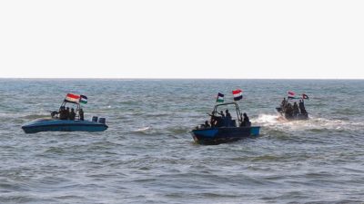 الحوثيون يعلنون مسؤوليتهم عن هجمات في البحر الأحمر