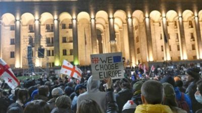 جورجيا.. احتجاجات ضد مشروع قانون الوكلاء الأجانب والشرطة تفرق المتظاهرين