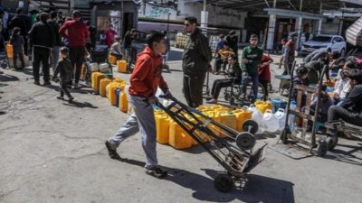 الأونروا: نقص المياه يهدد حياة النازحين في غزة بسبب إغلاق معبر رفح