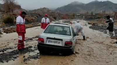 فيضانات عارمة تخلف قتلى وخسائر كبيرة في إيران