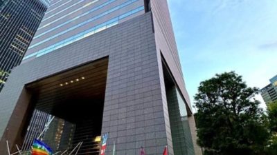 مئات اليابانيين يتظاهرون أمام السفارة الأمريكية تضامنا مع فلسطين
