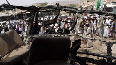 ‏الحدث: مقتل 9 بينهم أطفال بحريق حافلة مسافرين في إب اليمنية