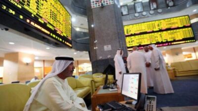 أسواق الخليج تغلق على تباين مع تراجع النفط وتجدد آمال خفض الفائدة الأمريكية