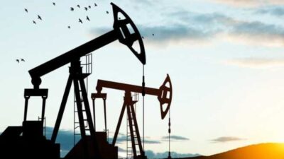 ارتفاع مخزونات البنزين الأمريكية الأسبوع الماضي وانخفاض النفط ونواتج التقطير