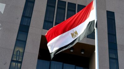 مصر “تدين” قصف منطقة المواصي غرب خانيونس المليئة بالنازحين