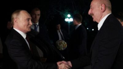 بوتين يصل إلى أذربيجان لبحث العلاقات الثنائية