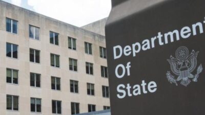 واشنطن تفرض قيوداً جديدة على دخول 14 مسؤولاً سورياً.. ما هو السبب؟