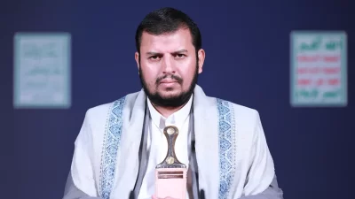 زعيم الحوثيين يؤكد استمرار العمليات على إسرائيل