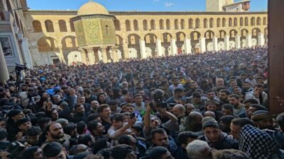 أول صلاة جمعة في دمشق بعد سقوط الأسد