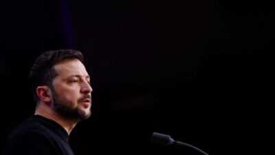 زيلينسكي: فرص أوكرانيا ضئيلة دون دعم أمريكا