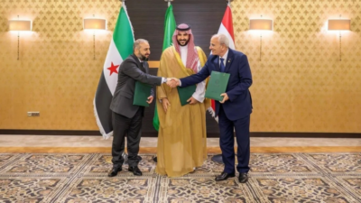 “واس”: وزيرا الدفاع اللبناني والسوري وقّعا اتفاقا في جدة وأكدّا أهمية ترسيم الحدود وتفعيل آليات التنسيق للتعامل مع التحديات الأمنية والعسكرية