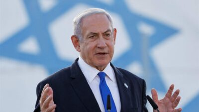 الخارجية الفلسطينية تدين “الهجوم غير المبرر” لنتنياهو ونجله على الرئيس الفرنسي