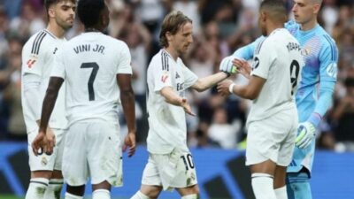 ريال يختتم الدوري الإسباني بفوز على سوسيداد في مباراة الوداع التاريخية