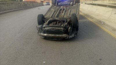 ‏التحكم المروري: جريح نتيجة انقلاب سيارة على اوتوستراد الرئيس _الهراوي باتجاه الاشرفية