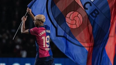 لامين يامال وبرشلونة.. عقد جديد حتى 2031
