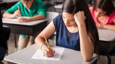 نقابة المعلمين: لإجراء الإمتحانات الثانوية في مواعيدها