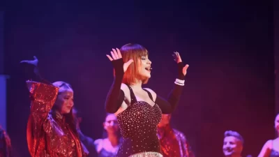 إليسا تساند كارول سماحة: ليلة مليئة بالحب في "كلو مسموح