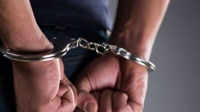 توقيف مواطنَين بعد تعرضهما لأحد رجال الدين