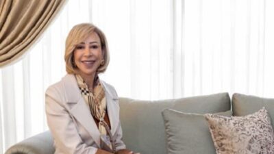 أجدد إطلالات السيدة الأولى بتوقيع إيلي صعب