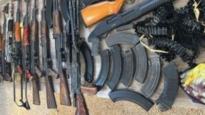 الجيش يوقف مطلوبين ويضبط أسلحة وذخائر
