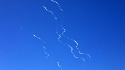 الجيش الإسرائيلي يعلن اعتراض صاروخ أطلق من اليمن